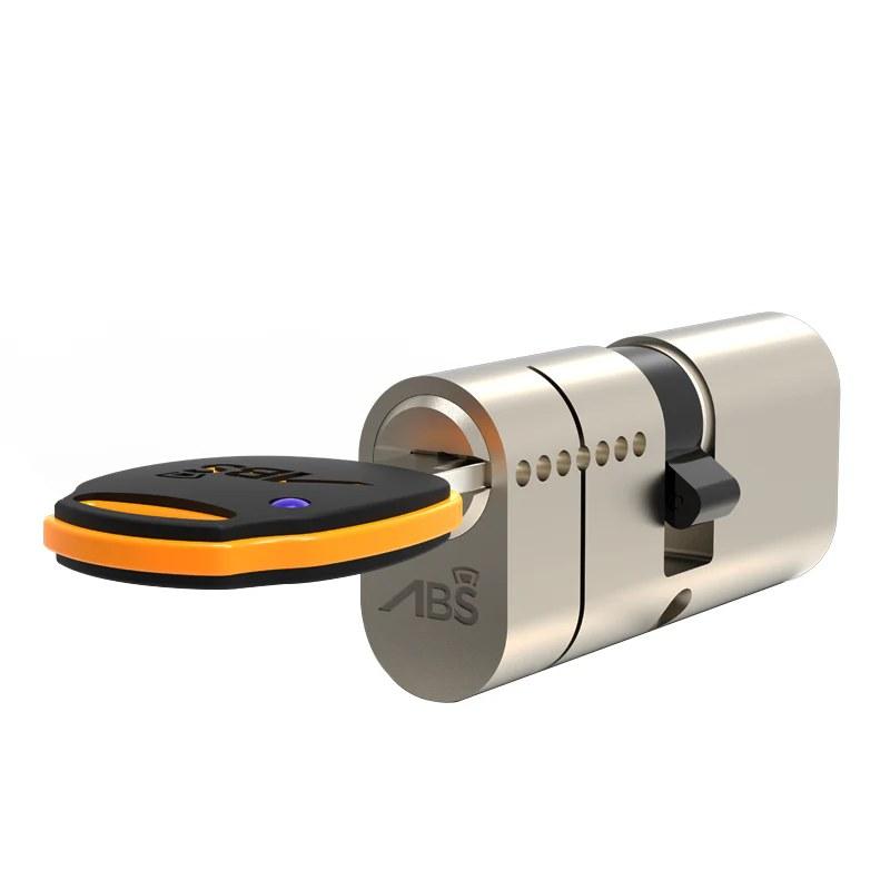Is Your Front Door Lock Easy to Snap? The 2-Minute Test Every Homeowner Should Do